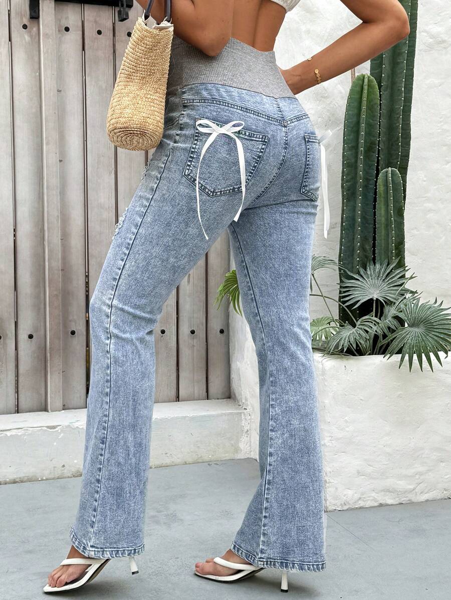 SHEIN 孕妇弹力腰牛仔喇叭裤，蓝色蝴蝶结设计，适合派对、节日、约会、情人节、下午茶 - 藍色 - 查看 1