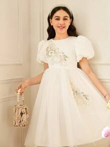 SHEIN Glamorique Kids 少女时尚提花网眼泡泡袖连衣裙，适合日常穿着、派对和聚会，展现纯真、高贵的优雅 - 白色 - 查看 4