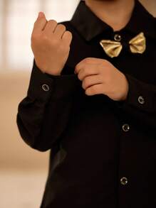 SHEIN Young Boy's Minimalist Solid Color Long Sleeve Woven Shirt