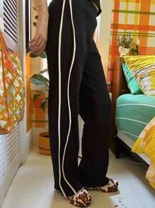 Women's Casual Sweatpants, Minimalist And Fashionable For Everyday Wear - Black and White - View 1