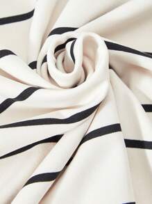 SHEIN Explorewe 2pcs Boys' Fashionable Versatile Striped Crew Neck T-Shirt & Olive Green T-Shirt Sets - Multicolor - View 5