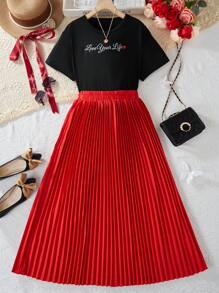 Teen Girl's Casual Letter Print Short Sleeve T-Shirt And Red Pleated A-Line Maxi Skirt 2 Pieces Outfit, Suitable For Outings And Gatherings In Spring/Summer