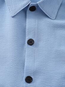 SHEIN Camisa de manga corta de unicolor y texturizada para niño preadolescente - Azul - View 5