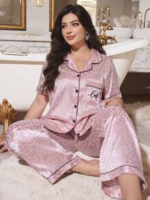 SHEIN MuseNap CURVE Plus Size Women Faux Silk Jacquard Leopard Print Pajamas Set With Short Sleeve Top And Pants - Dusty Pink - View 3