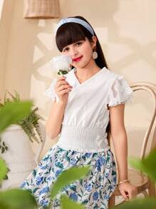 SHEIN Blusa de niña preadolescente de cuello en V blanca con mangas de malla 3D, elegante y femenina, adecuada para salidas y vacaciones