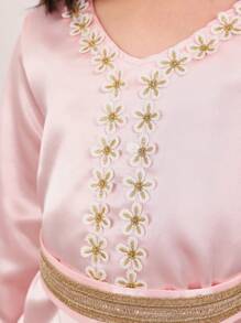 SHEIN Vestido de fiesta de manga larga de satén para niña, elegante en color rosa