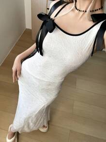 SHEIN Y2K 风格少女拼色蝴蝶装饰修身连衣裙