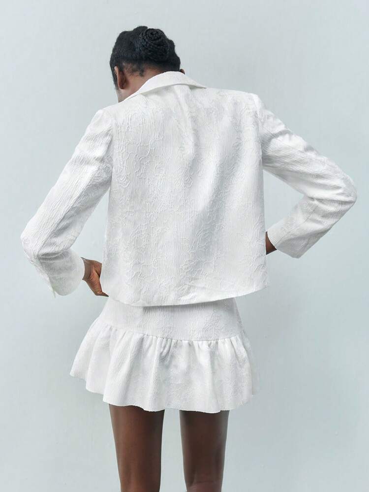 SHEIN Maija 2025년 여름 새로운 플로럴 텍스처 화이트 우아한 여성 표준 재킷, 일상복, 로맨틱 도심 리조트 웨어에 적합, 외출, 모임, 결혼식, 손님, 빈티지 스타일, 음악 축제, 졸업 시즌에 적합