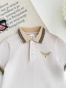 SHEIN Klassisches Poloshirt aus Baumwolle mit Stickerei und Umlegekragen für Kleine Jungen, lässig
