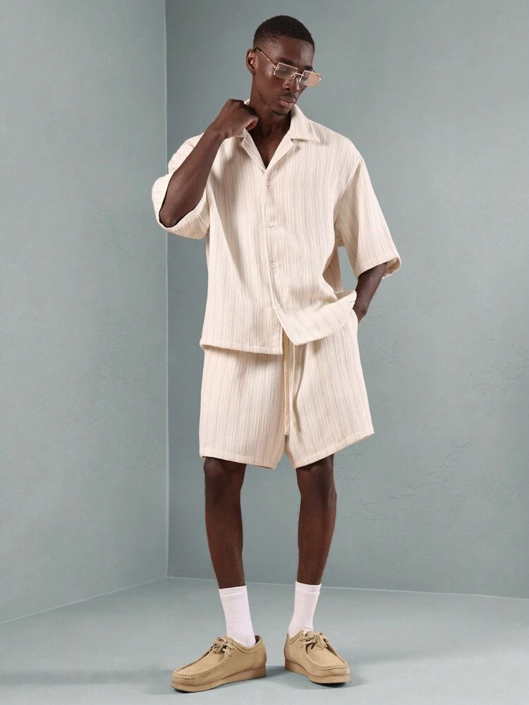 Camisa cómoda de tejido acanalado texturizado a juego