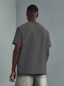 SUMWON Camiseta de rayas de corte slim esencial, de punto jersey clásico, para uso casual de verano, moda urbana, diseño moderno y minimalista para uso diario