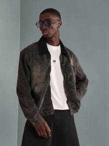 SUMWON Chaqueta de mezclilla con estilo retro, de calle casual, lavado vintage y desgastado, con cuello negro, para otoño e invierno, diseño clásico de ajuste regular con cremallera al frente