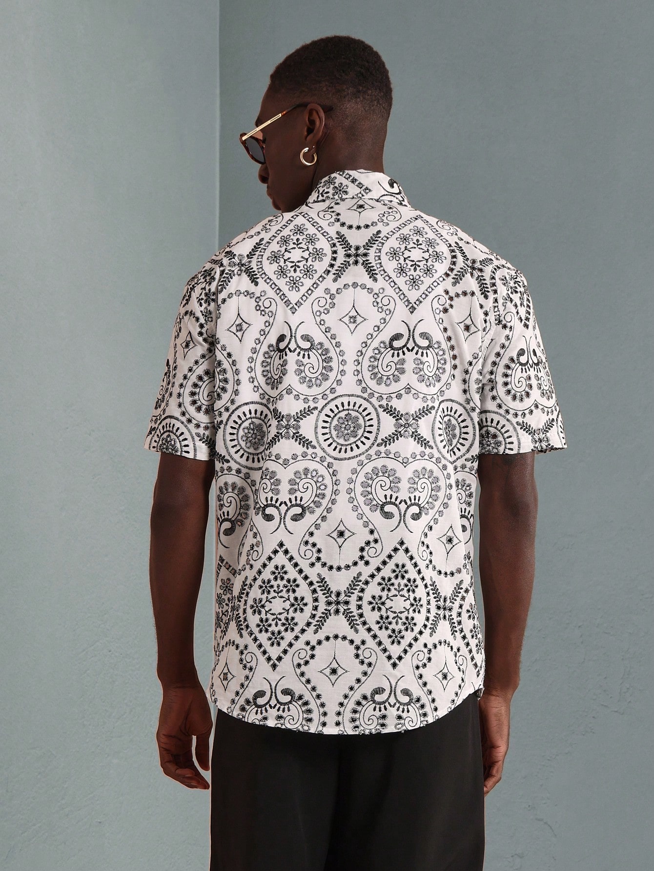 Camicie casual a maniche corte con stampa paisley e bottoni