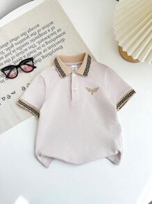 SHEIN Klassisches Poloshirt aus Baumwolle mit Stickerei und Umlegekragen für Kleine Jungen, lässig