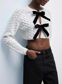 Maija Women's Black And White Bow Sweater,Elegant Tea Party Autumn Casual Top,Valentine's Day Modern Urban Retro Bohemian 90s Clothing For Festival Dates - Beige - View 7