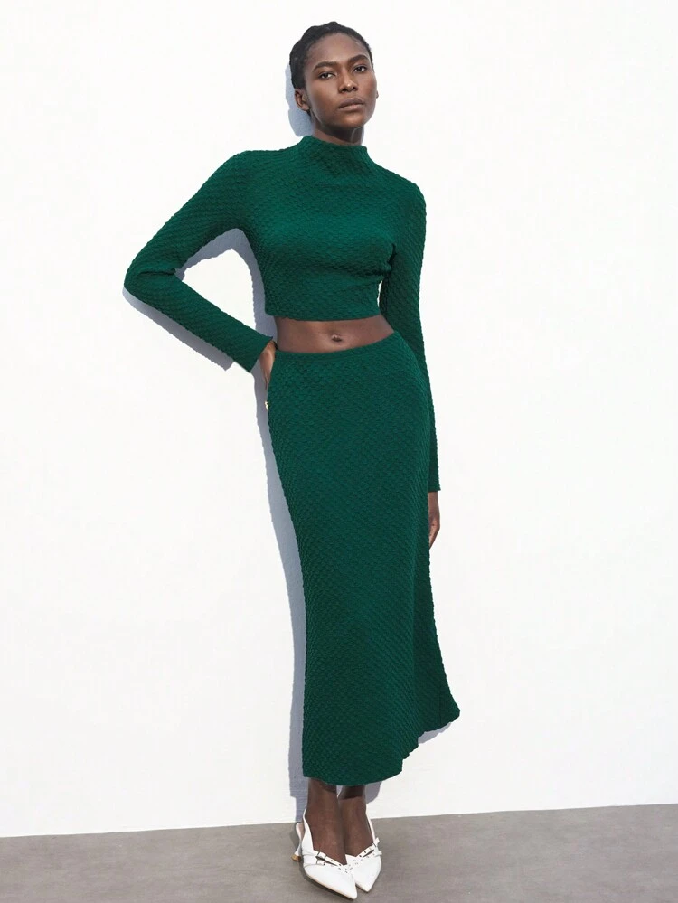 SHEIN Maija Nouvelle jupe élégante décontractée en tricot texturé vert printemps style urbain chic. Convient pour les sorties, les vacances, les fêtes, les festivals de musique, la plage, les rencontres urbaines romantiques décontractées, les mariages, les remises de diplômes