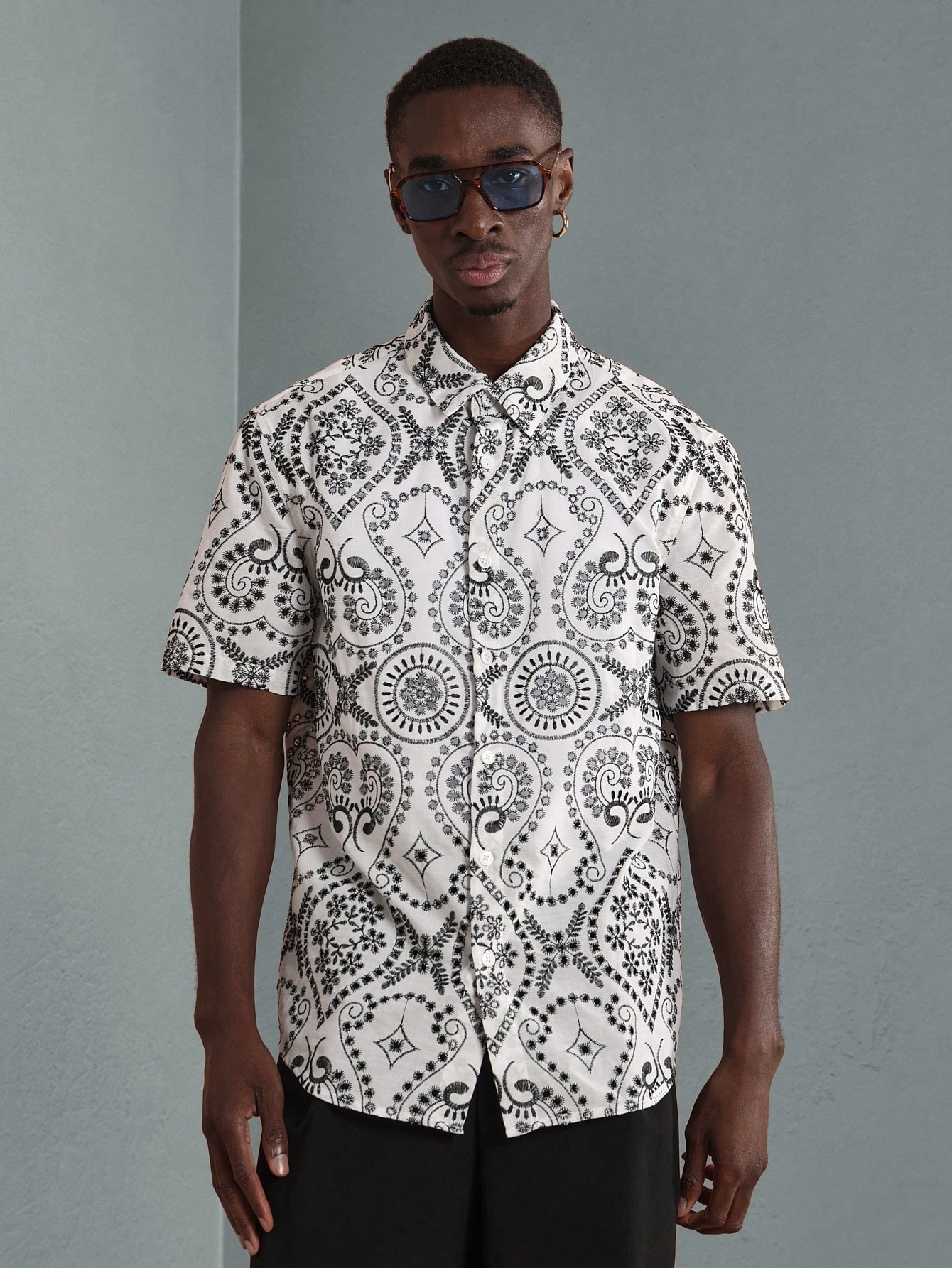 Camicie casual a maniche corte con stampa paisley e bottoni