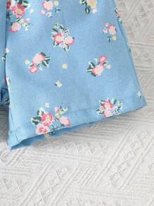 2 Stücke Kleine Mädchen Bluse mit Blumen- und Denim-Optik-Muster sowie Lässig Shorts Set, geeignet für Sommertage