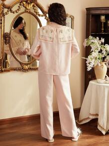 Conjunto de pijama con cuello Peter Pan con volantes bordados, diseño elaborado de manga larga, romántico y lindo, para la temporada festiva - Rosa Pálido - Ver 2