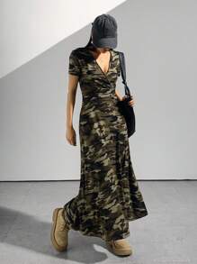 SHEIN PETITE Vestido de verano de manga corta con cuello en V y estampado floral de mujer (corte aleatorio) Vestido largo de mujer