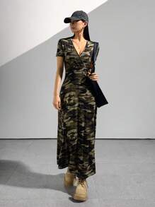 SHEIN PETITE Vestido de verano de manga corta con cuello en V y estampado floral de mujer (corte aleatorio) Vestido largo de mujer