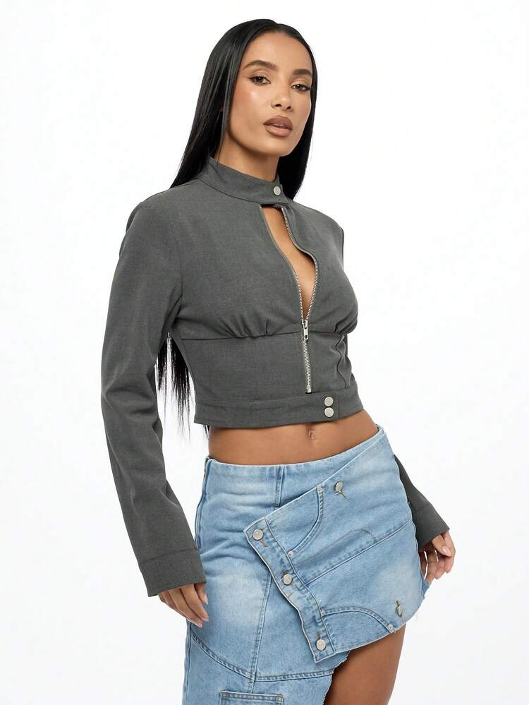 SUMWON Cropped Military-Inspired Stand Collar Jacket With Half-Zip Front Fall Winter Fashion Statement Piece Streetwear Outerwear Modern Urban Style
