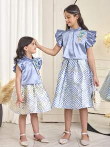 SHEIN Tween 女童优雅荷叶边袖立领 A 字形衬衫，带刺绣 3D 花朵和提花裙 2 件套