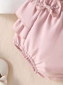 SHEIN Set de 2 piezas Conjunto de ropa de verano para niñas bebés con camisa de cuello redondo y manga corta con estampado floral + pantalones con borde de pastel - Blanco - Ver 5