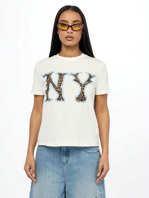 SUMWON WOMEN Tricou NYC cu imprimeu leopard, stil urban, stil stradal, casual, mânecă scurtă, guler rotund, amestec de bumbac, vară, festival, top, streetwear, la modă, grafic, tricou