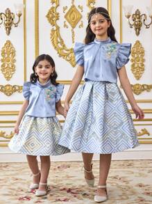 SHEIN Tween 女童优雅荷叶边袖立领 A 字形衬衫，带刺绣 3D 花朵和提花裙 2 件套