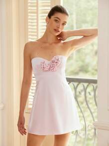 Aveloria 法式优雅年轻女士甜心领 3D 花卉装饰荷叶边下摆迷你连衣裙，腰部收紧 A 字型