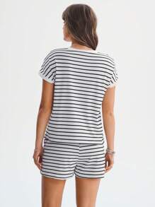 SHEIN LUNE 夏季条纹休闲短袖上衣和短裤两件套