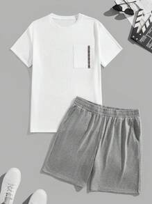 Manfinity RelaxMax Heren T-shirt met korte mouwen en korte broek met tape-afwerking Herenkleding Heren T-shirt Co. Ords-outfits voor heren Outfits Heren T-shirt Co. Ords-outfits voor heren Heren T-shirt Co. Ords-outfits voor heren Heren T-shirt Co. Ords-overhemd met rits voor heren
