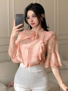 DAZY بلوزة نسائية بياقة مزينة بكشكشة مزهرة