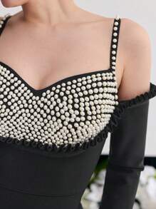 MOTF Soiréza VESTIDO CON DETALLES DE PERLAS FALSAS Y CREMALLERA - Negro - Ver 2