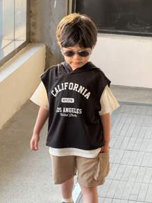 SHEIN 3 件装幼儿男童休闲宽松黑色连帽背心、白色纯色宽松针织圆领 T 恤和卡其色松紧腰带工装口袋短裤套装 - 彩色 - 查看 4