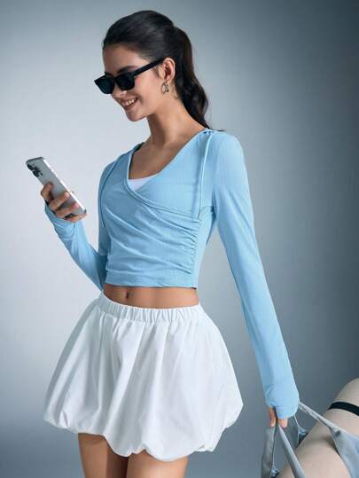 Camiseta deportiva de manga larga con abertura en la parte delantera y top sin mangas en color burdeos, estilo minimalista, top informal de entrenamiento de unicolor para uso diario