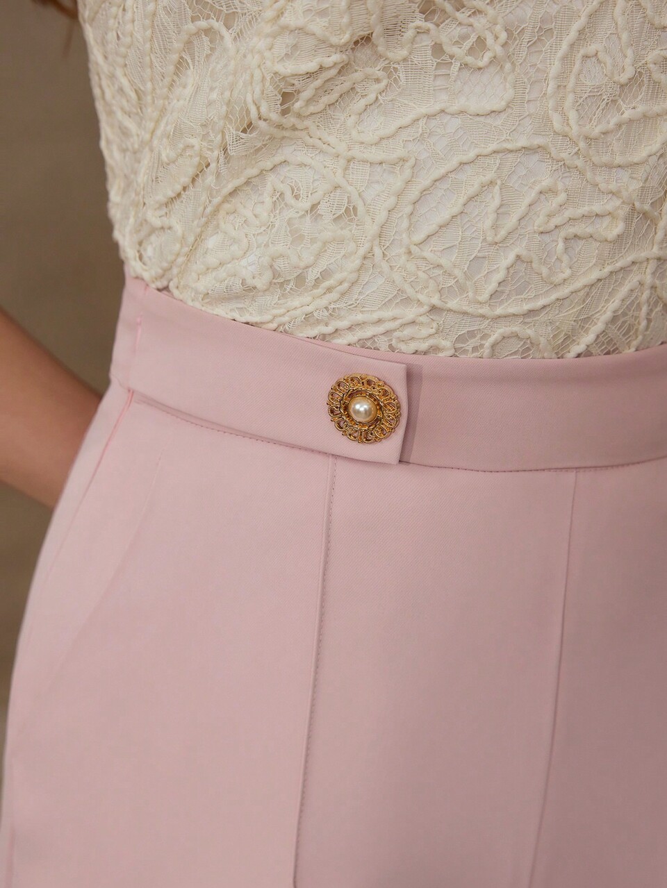 BUTTON DECOR PRESS CREASE SUIT PANTS