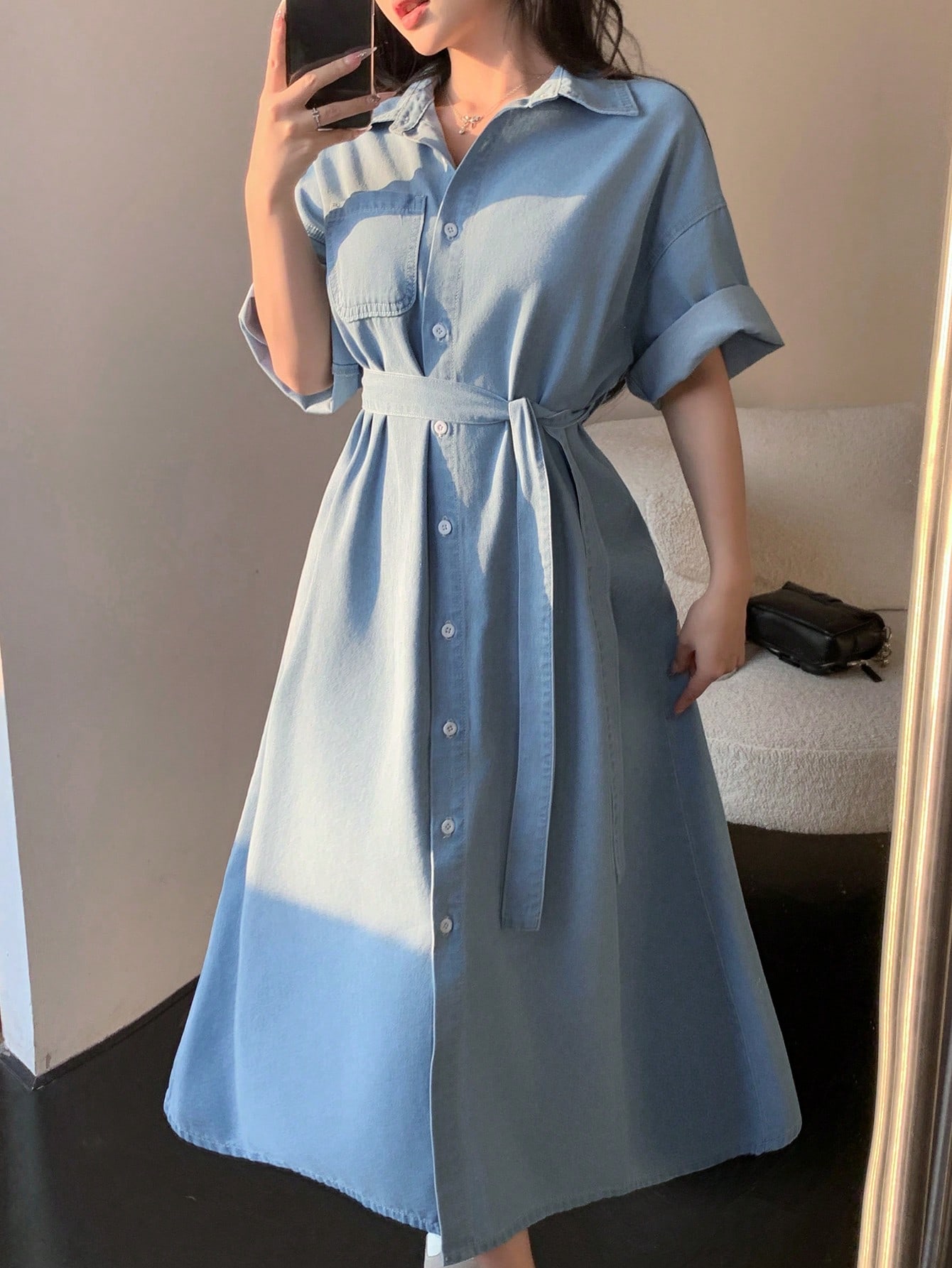 DAZY فستان دنيم كاجوال ذو جيب بأكمام قصيرة وأحادي...