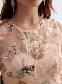 MOTF Soiréza Vestido de cóctel de línea A con bordado floral de malla