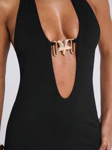 SHEIN BAE Vestido de mujer con cuello de halter y espalda descubierta con decoración de metal, perfecto para la playa, vacaciones y días festivos en la playa