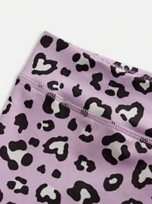 SHEIN Conjunto deportivo con estampado de leopardo de manga corta y cuello redondo para niñas preadolescentes