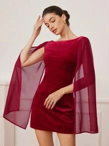 Aveloria Rosie Robe courte sexy et élégante à dos nu, col cape, manches en mousseline de soie et velours rouge, tenue romantique de vacances