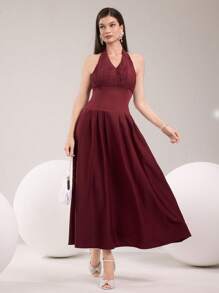 Modelyn 女士纯色褶皱挂脖连衣裙，优雅