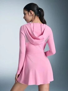 CourtClass فستان خارجي للنساء بأكمام طويلة وياقة سحاب جزئية وغطاء رأس