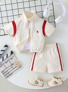 SHEIN Genkimix Kids Baby Jungen und Mädchen Säugling Lässiger Sport Charakter bestickter Kontrast Farbknopf Kurzarm Top und Kontrast Streifenshorts Set, geeignet für den Sommer