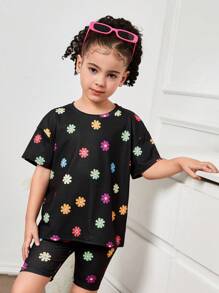 SHEIN Leap Crew 年轻女孩花卉印花短袖 T 恤和短裤套装，时尚优雅的休闲装 - 黑色 - 查看 3