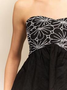 Poéselle Schwarzes besticktes Top, Sommer Top, Damen florales besticktes plissiertes Bandeau Top, modischer Stil