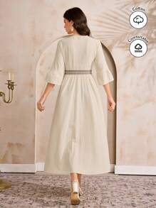 Al Najma 女式条纹 V 领喇叭袖休闲长裙 - 白色 - 查看 6