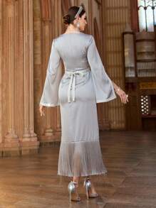 Al Najma Women's Elegant Sequin Embroidery Rhinestone Tassel Hem Arabian Dress, Luxury Evening Dress Arabian Dresses - Grey - View 3